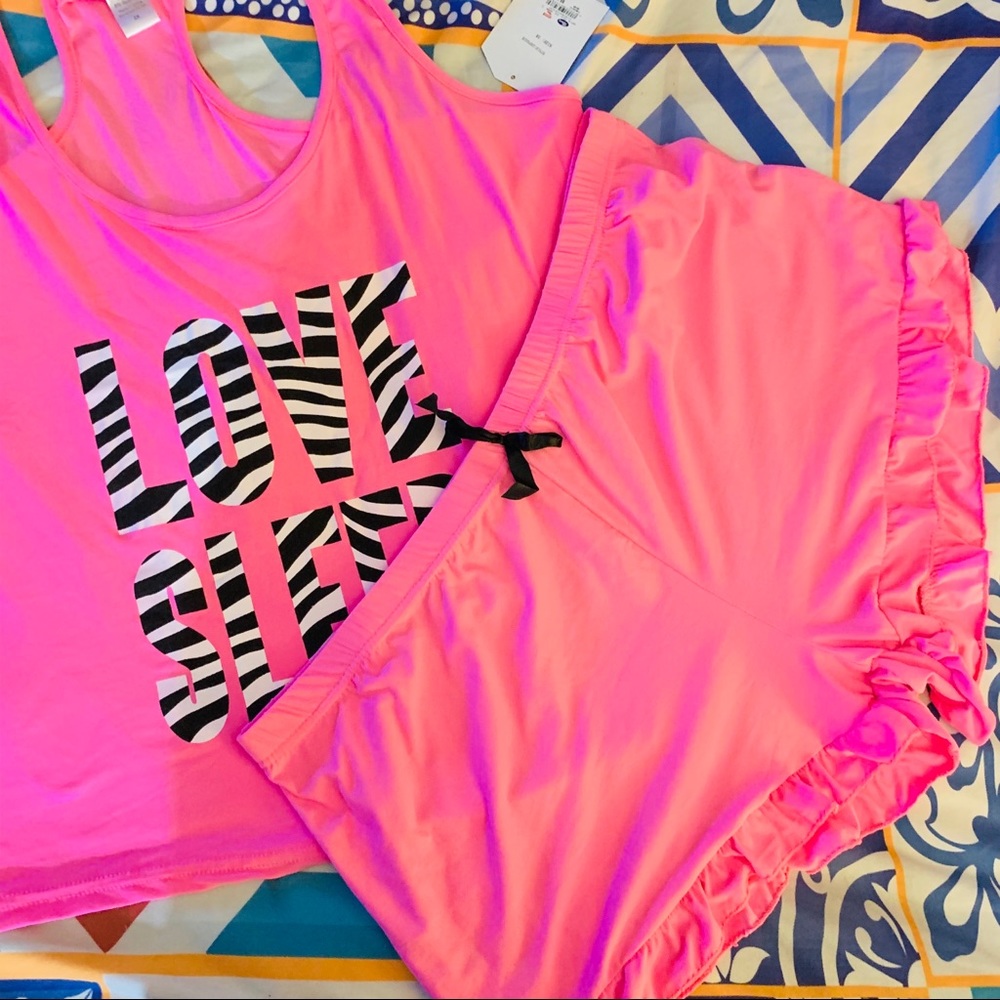 PLUS! 😴 Hot Pink Pajama Set “LOVE SLEEP” 😴